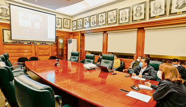 Coordinan. Ministra Pilar Mazzetti sostuvo una reunión de trabajo virtual con su colega María Antonieta Alva, del MEF.