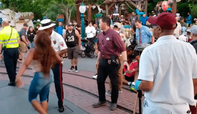 Estados Unidos: familia protagoniza violenta pelea en pleno Disneyland [VIDEO]