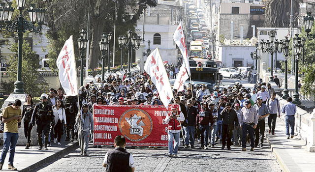 Con marchas acataron paro en regiones Arequipa, Moquegua y Puno