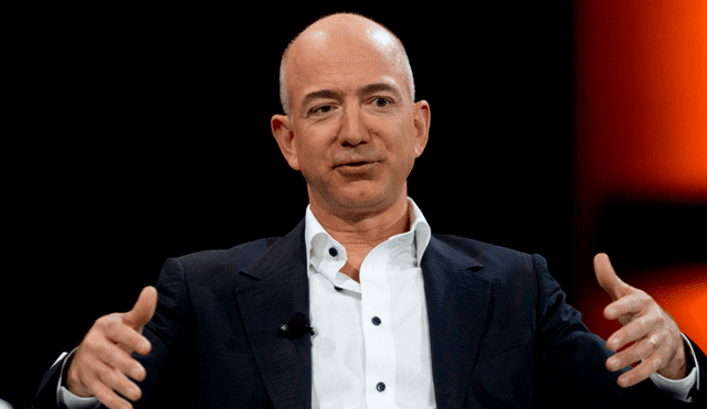 ¿Cuántos años debemos trabajar para percibir lo que gana Jeff Bezos en un minuto?