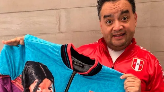 El actor cómico recibió denuncias porque consideran como "racista" su imitación al futbolista peruano