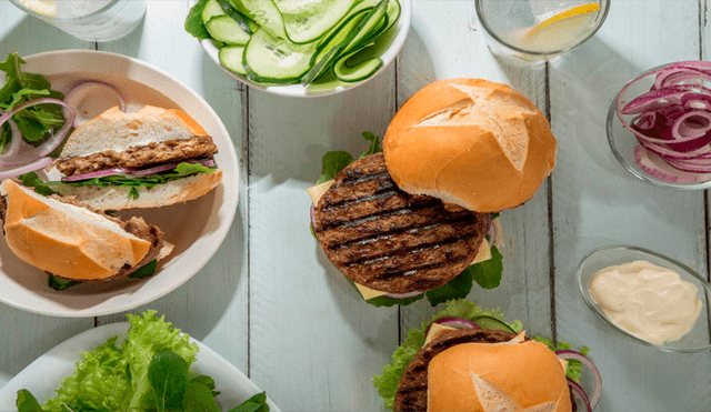 Las hamburguesas tienen 60% menos de grasa y 30% menos de calorías. (Foto: TN)