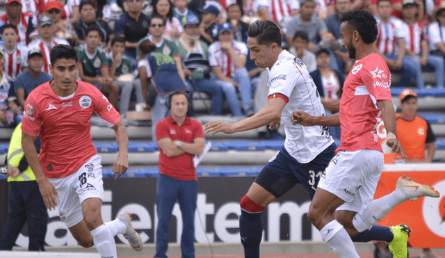 Chivas de Guadalajara empató 1-1 con Lobos BUAP por la Liga MX [RESUMEN]
