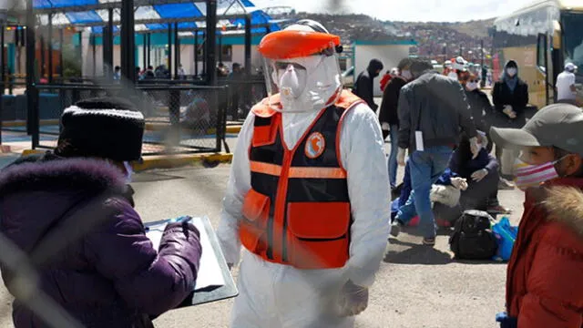 PRUEBAS. Todos los pasajeros pasaron las pruebas rápidas antes de viajar.