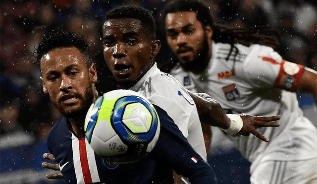 PSG y Lyon se enfrentan por la jornada 6 de la Ligue 1 de Francia. | Foto: AFP