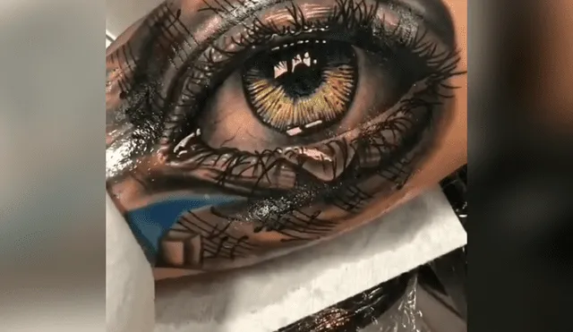 Un video viral de Facebook muestra el increíble tatuaje de un joven.