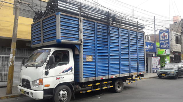 #YoDenuncio: camión impacta contra poste de alumbrado en Huaral [FOTOS]