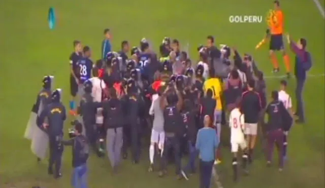Alianza Lima vs Universitario: Jugadores protagonizaron lamentable gresca tras final del partido [VIDEO]