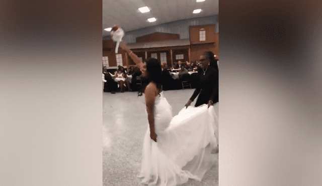 Facebook viral: novia interrumpe boda y ayuda a su hermano a pedirle matrimonio a su pareja