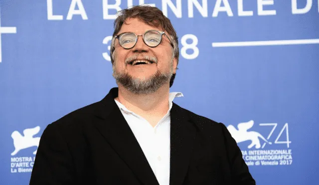 Facebook: Original piñata de Guillermo del Toro causa furor en la red [FOTOS]
