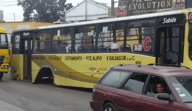 San Juan de Lurigancho: Bus pierde llantas posteriores y pasajeros terminan heridos [VIDEO]