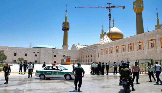 Irán: Ataques simultáneos en Parlamento y mausoleo dejan al menos 12 muertos