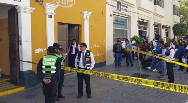 Arequipa. Mientras intentaba huir de la escena del asalto, fue detenido César Chicata, quien fue recluido en el penal de Socabaya por disposición judicial.