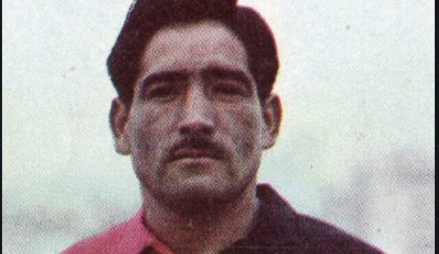 Oscar Márquez falleció esta noche, jugó en el FBC Melgar con su hermano Eduardo "Patato" Márquez.