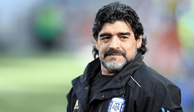 Diego Maradona tendrá su propia estatua en el aeropuerto de Ezeiza. Foto: EFE/OLIVER WEIKEN.