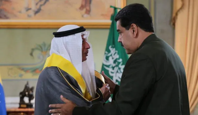 Nicolás Maduro condecoró a embajador de Arabia Saudita [VIDEO]