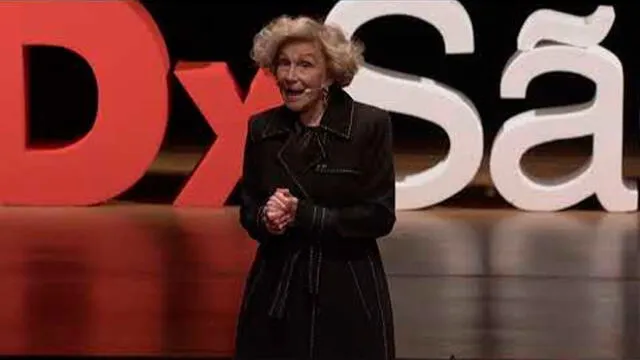 Helena Schargel durante su charla en TEDxSaoPaulo. Foto: Captura