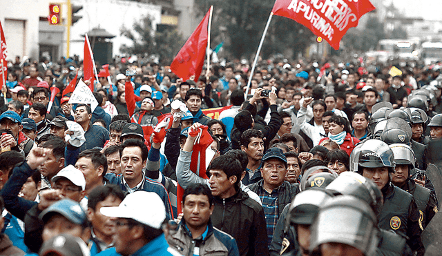 Dirigentes del SUTE-Lima anuncian que se plegarán a huelga de Castillo