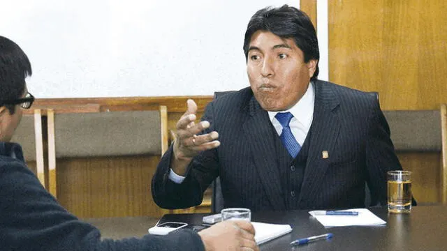 Alcalde de Puno recomienda a Martín Ticona continuar con obras 