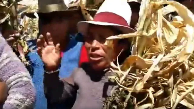Entre lágrimas comuneras de Cusco reclaman ayuda a ministro de Agricultura [VIDEO]