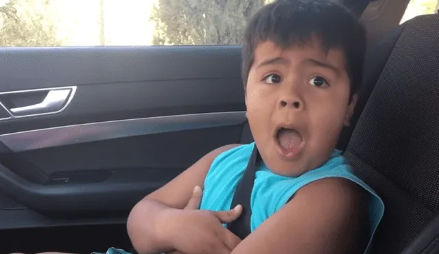 YouTube: Niño le tiene miedo a 'Siri' y su reacción hace reír a miles [VIDEO]