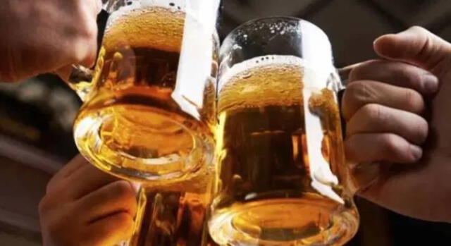 Todo lo que debes saber sobre el Día de la cerveza, una celebración al brebaje alcohólico más bebido del mundo. Foto: EFE