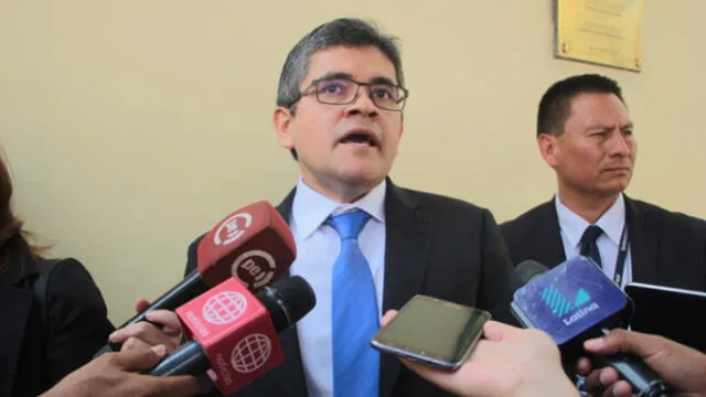 Fiscal Pérez dice que duda de “formación democrática” de Héctor Becerril