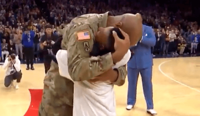 Padre militar regresa de la guerra y sorprende a su hijo en pleno juego de la NBA [VIDEO]