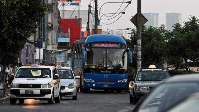 Medida busca aliviar congestión vehicular en corredores viales. (Foto: La República)