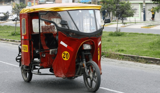 Facebook: convierte una simple mototaxi en un 'Transformer' y todos quieren subir [FOTOS]