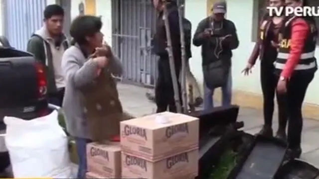 500 tarros del Vaso de Leche fueron incautados en panadería [VIDEO]