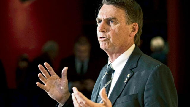 Jair Bolsonaro afirmó que está “consternado” por el incendio en Flamengo