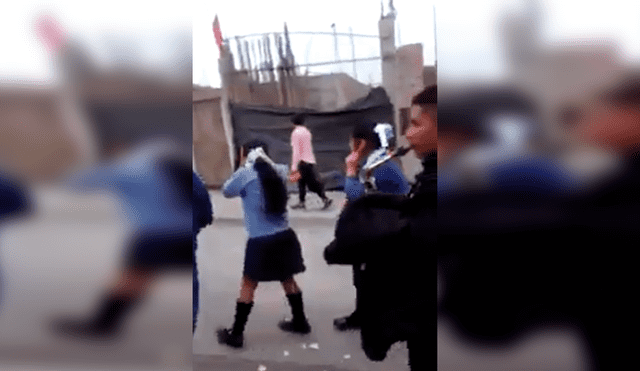 En Facebook, un grupo de escolares salieron a las calles para celebrar y quedaron sorprendidos con la acción de los serenazgos.