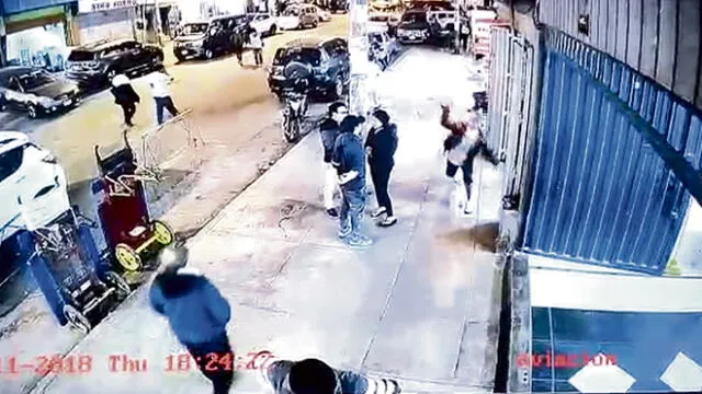 Acosador intenta quemar a una mujer en calle de La Victoria