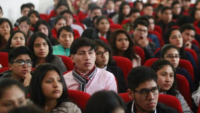 Peruanos que entren a una de las 100 mejores universidades del mundo tendrán beneficios