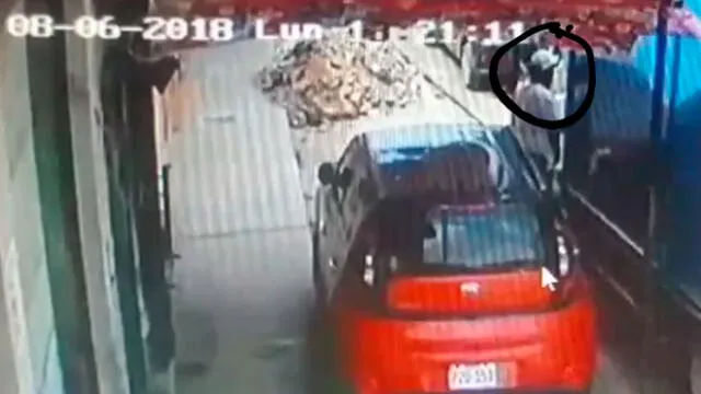 Sorprenden a sujeto robando en camión repartidor en Sullana