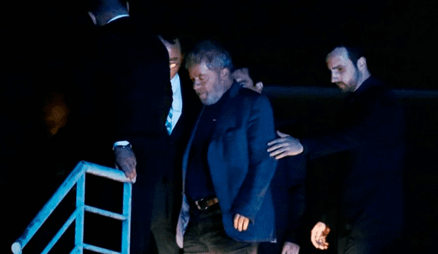 Lula da Silva llegó a Curitiba para cumplir prisión por corrupción