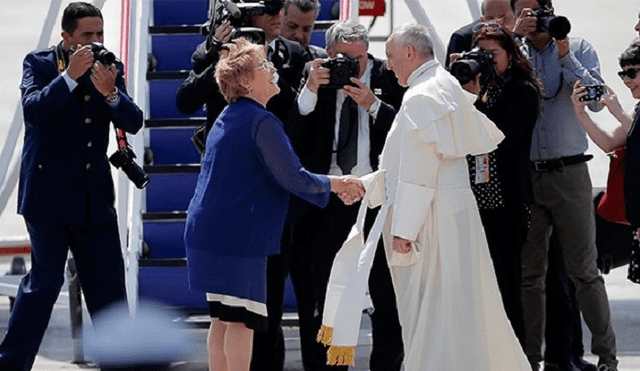 Papa Francisco se despide de Chile deseando unidad y paz [FOTOS y VIDEOS]