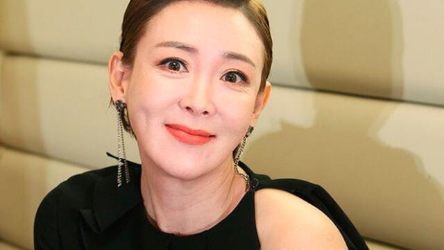 Lee Sang Ah es una actriz surcoreana nacida el 14 de febrero de 1972.