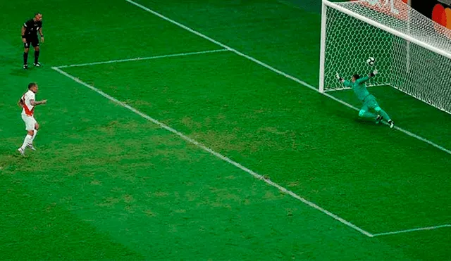 Paolo Guerrero y Chile