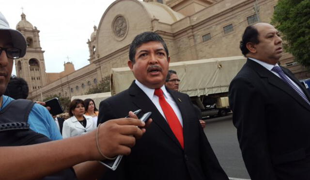 Gobernador de Tacna agrede a dirigente [VIDEO]