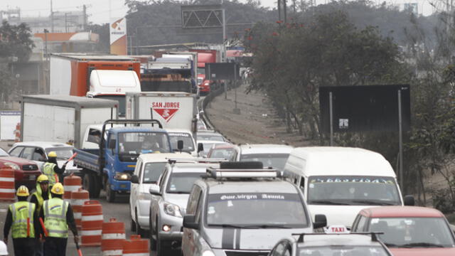 Tráfico de Lima: capital no soporta el exceso de vehículos