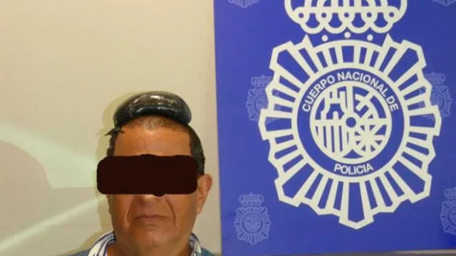 Hombre fue capturado por una sospechosa forma de vestir junto a su nerviosismo. Foto: Policía de España