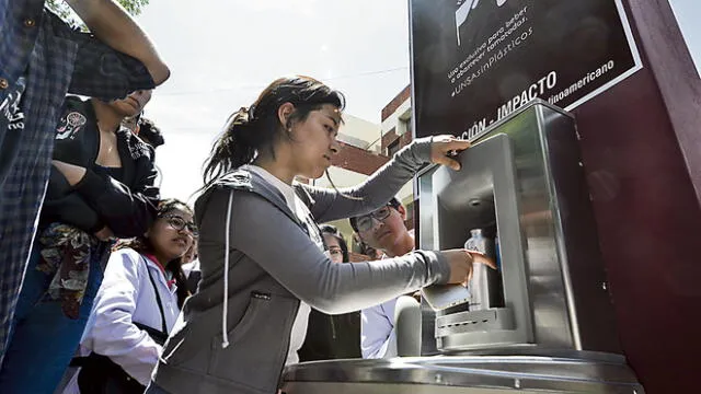 Arequipa: Unsa instala dispensadores de agua para estudiantes [VIDEO]