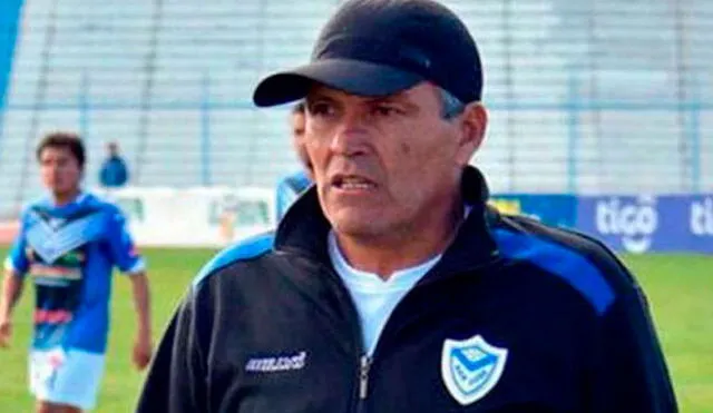 Néstor Clausen dejó de ser entrenador de Deportivo Llacuabamba. Foto: Difusión