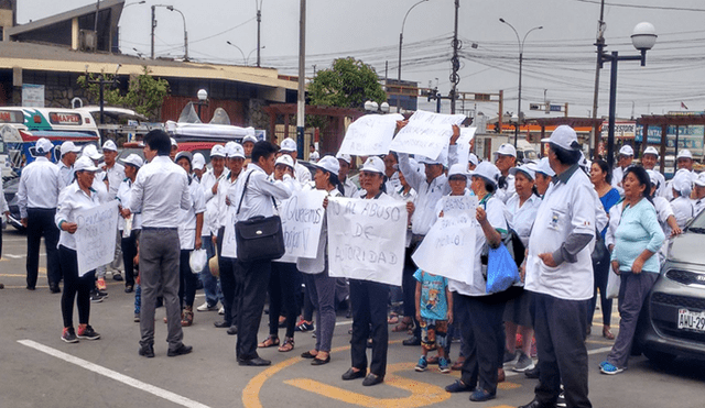 Independencia: Emolienteros denuncian que municipio les quitó sus sombrillas [VIDEO]