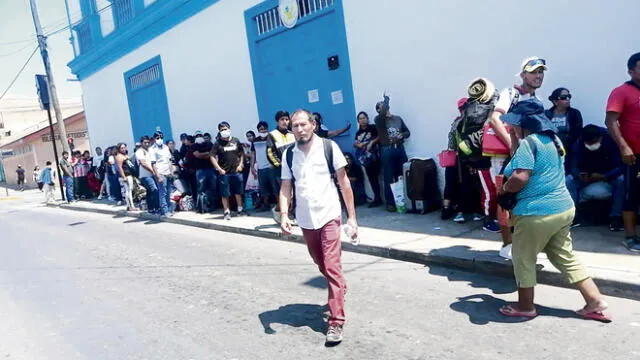 Residentes. Radicados principalmente en Santiago, Valparaíso y Calama quieren volver al Perú.