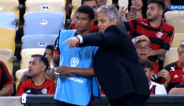 Hinchas de Flamengo pierden el control por cambio que realizó el DT Reinaldo Rueda [VIDEO]