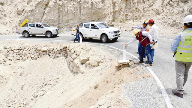 Arequipa: Otra carretera del Club de la Construcción se cae a pedazos