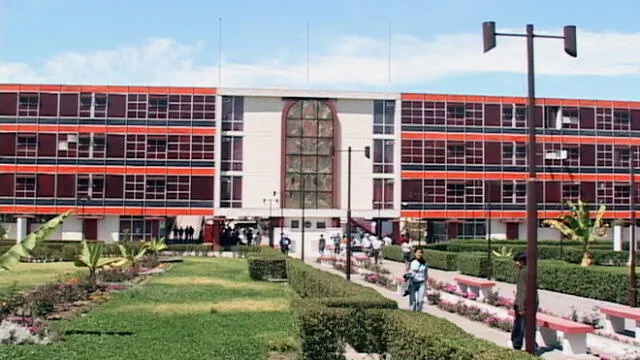 Arequipa: detienen a postulante que intentó hacer trampa en examen de admisión 